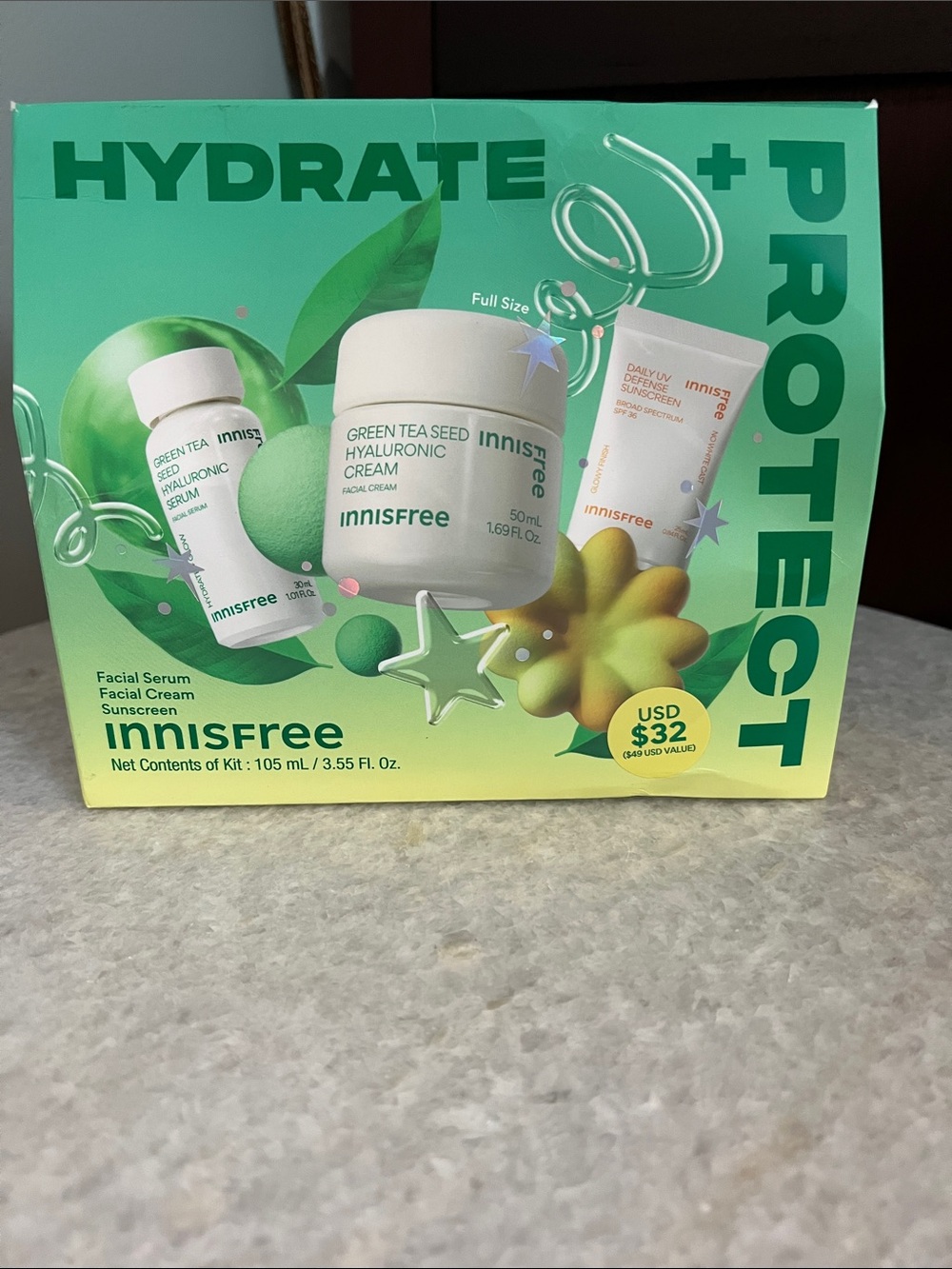 NWT! Innisfree Green Tea Seed Hydrating Cream & Serum Set — Green